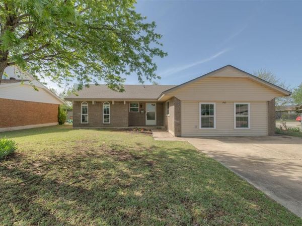 700 Century Drive, Moore, OK 73160