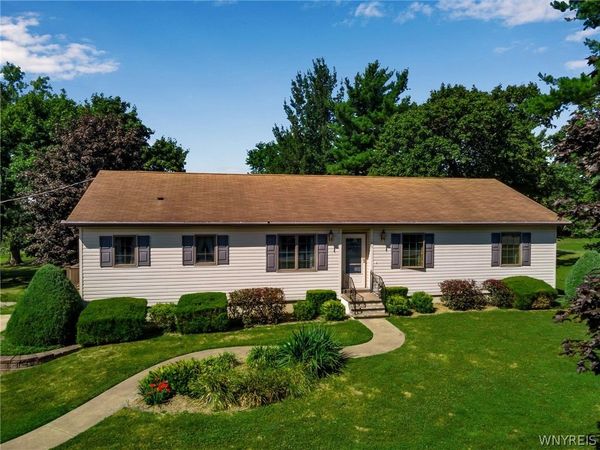 53 William Kidder Road , Lancaster, NY 14086