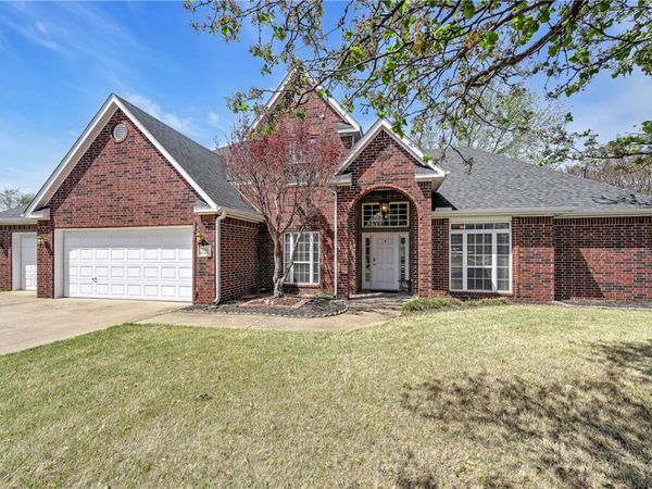 505 Elk Drive, Elm Springs, AR 72762