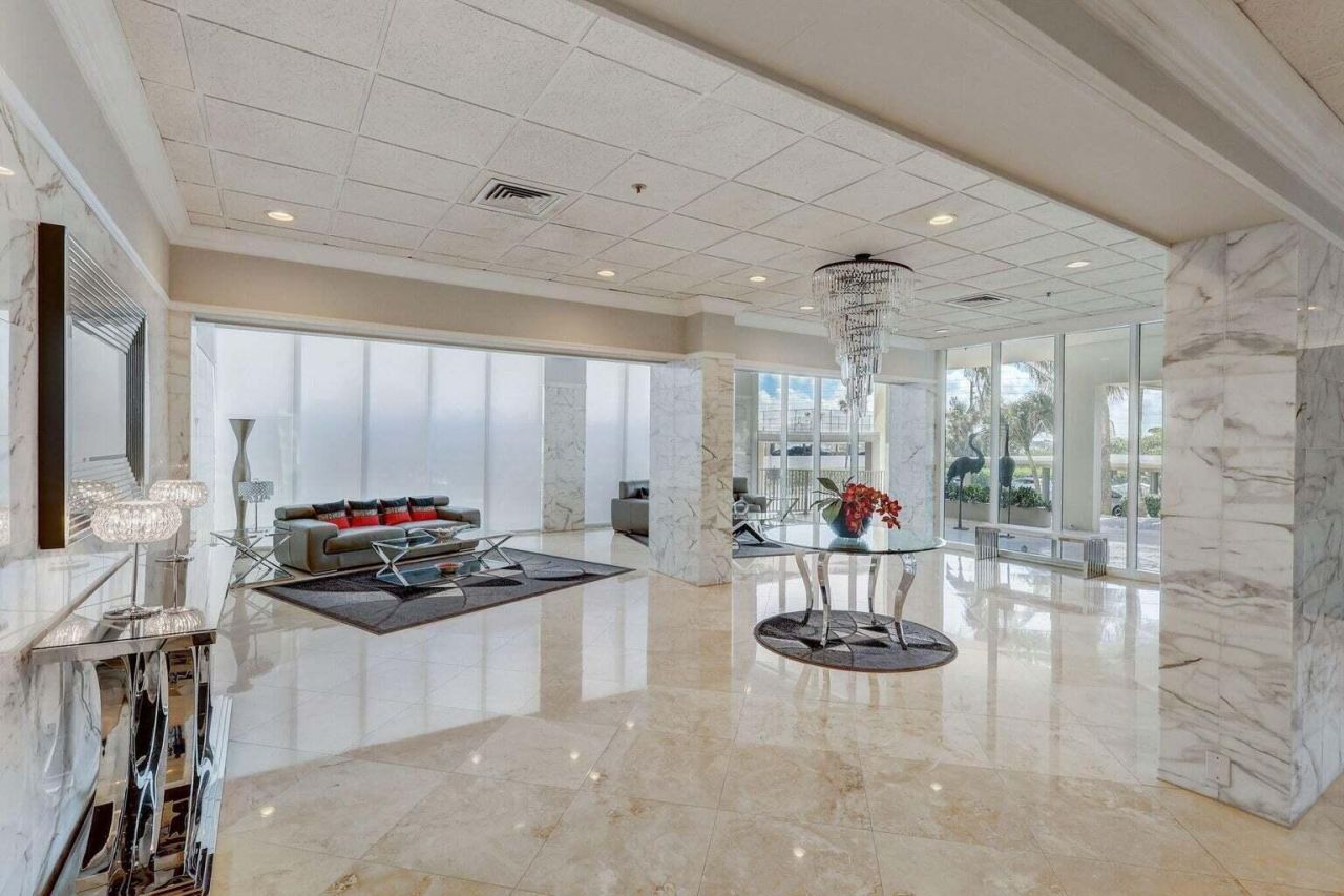 5440 N Ocean Drive, Unit 903, Singer Island, FL 33404 Photo