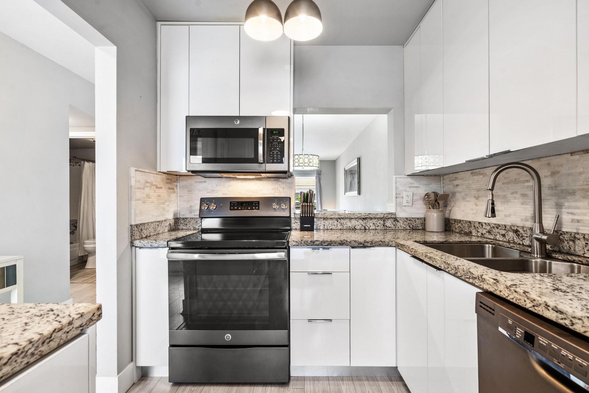 1461 S Ocean Boulevard, Unit 304, Lauderdale by the Sea, FL 33062 Photo