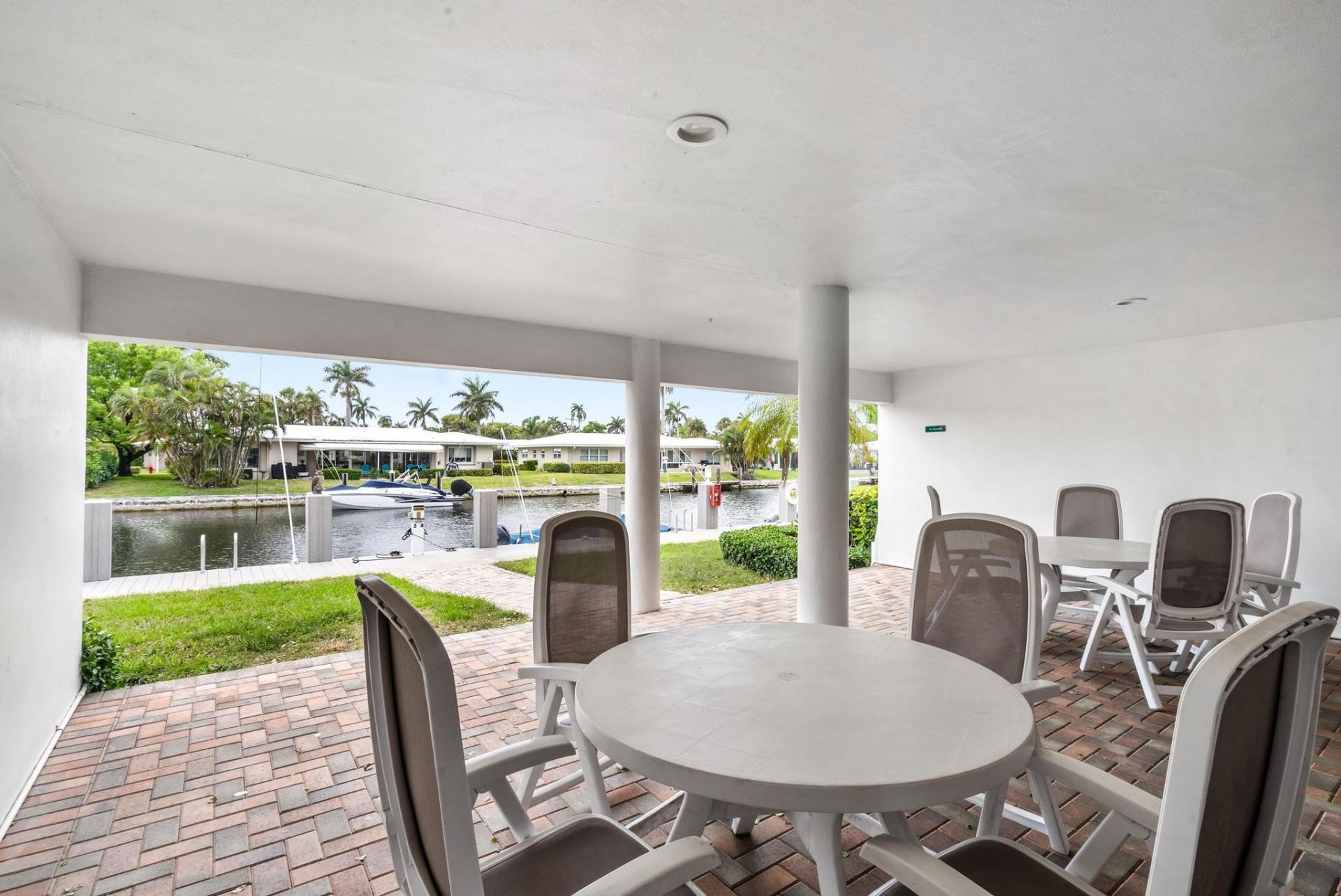 1461 S Ocean Boulevard, Unit 304, Lauderdale by the Sea, FL 33062 Photo