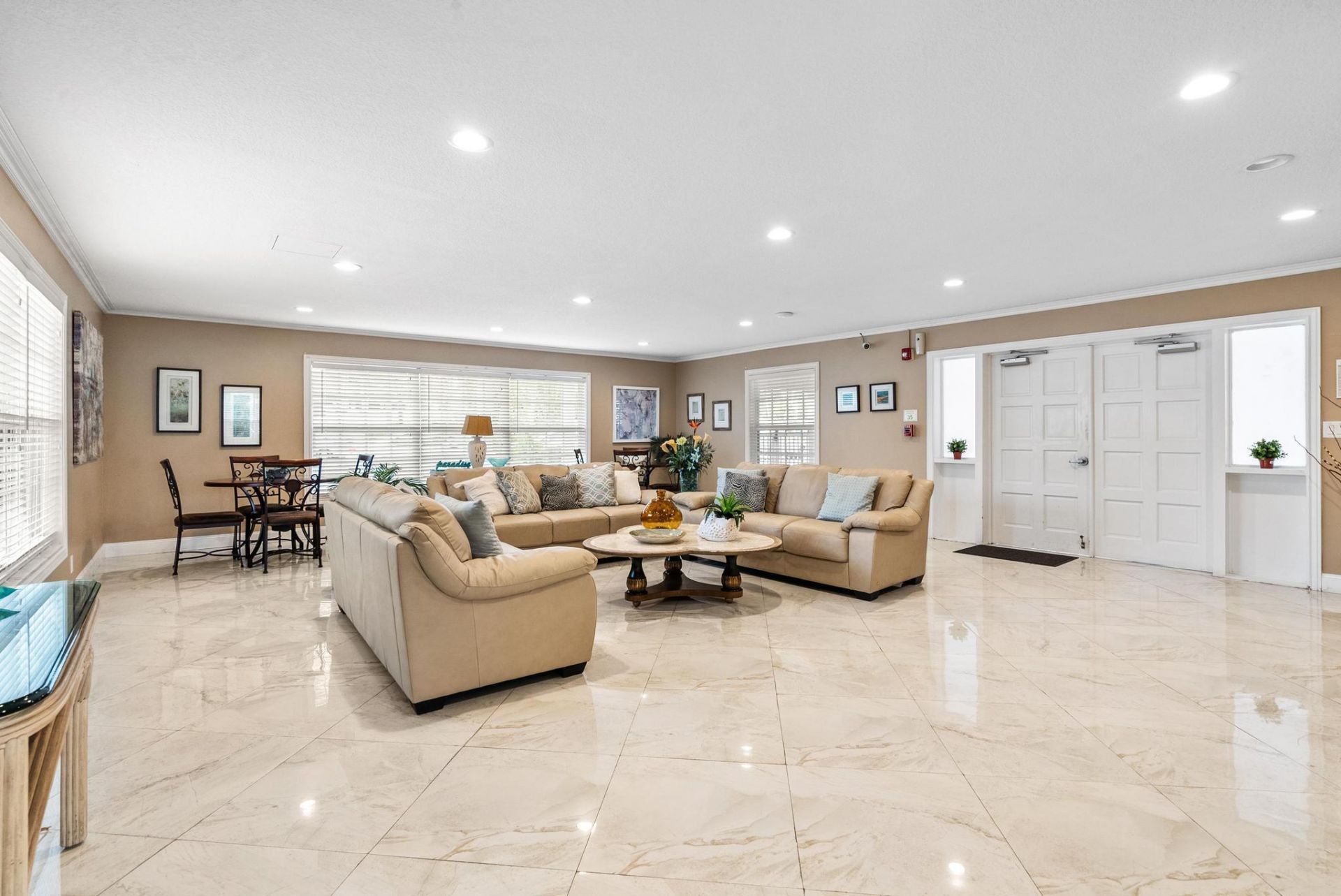 1461 S Ocean Boulevard, Unit 304, Lauderdale by the Sea, FL 33062 Photo