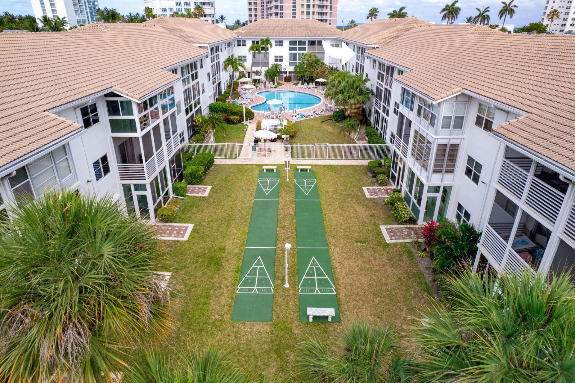 1461 S Ocean Boulevard, Unit 304, Lauderdale by the Sea, FL 33062 Photo
