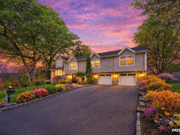 605 Gladys Court, NORTHVALE, NJ 07647