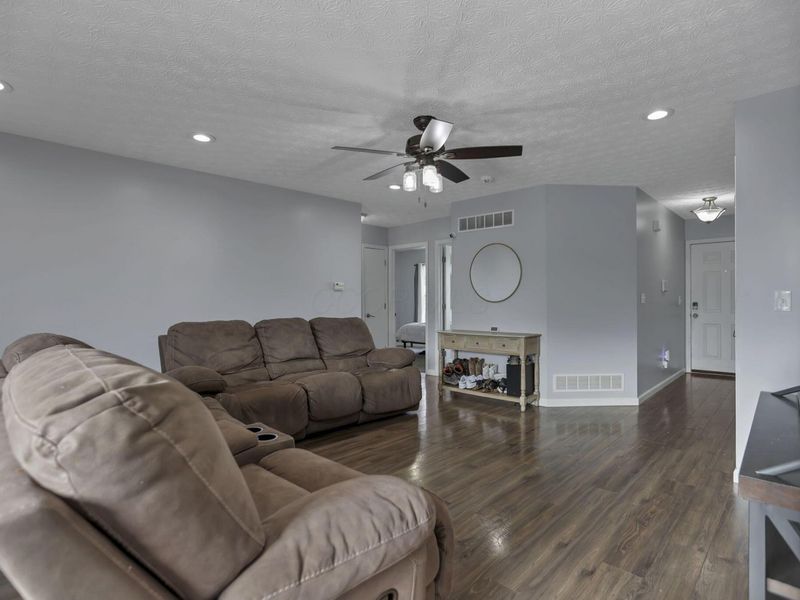 4230 Umiak Drive, Columbus, OH 43207 Photo 11