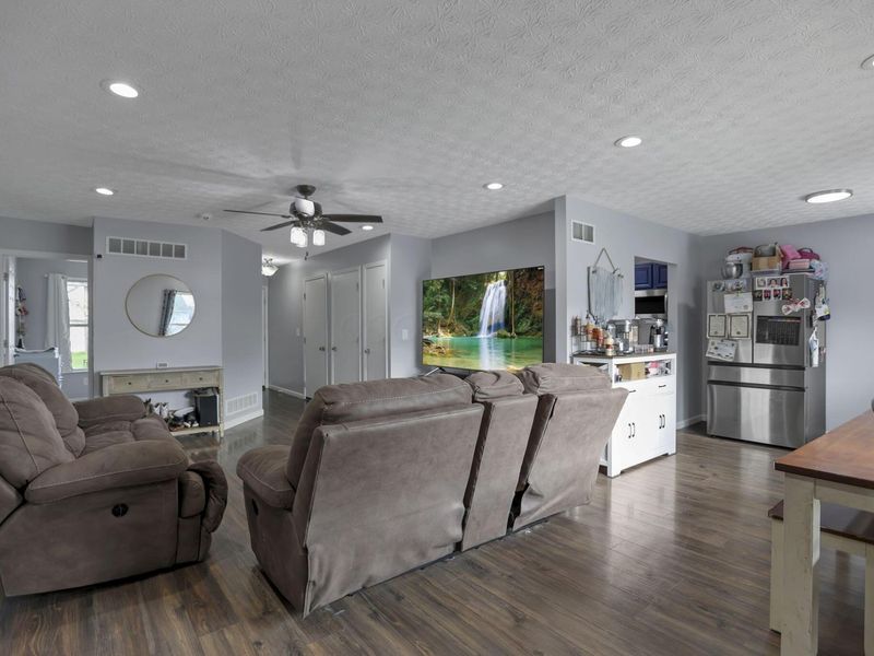 4230 Umiak Drive, Columbus, OH 43207 Photo 12