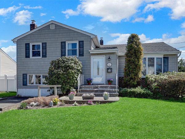 421 Grand Boulevard , Massapequa Park, NY 11762