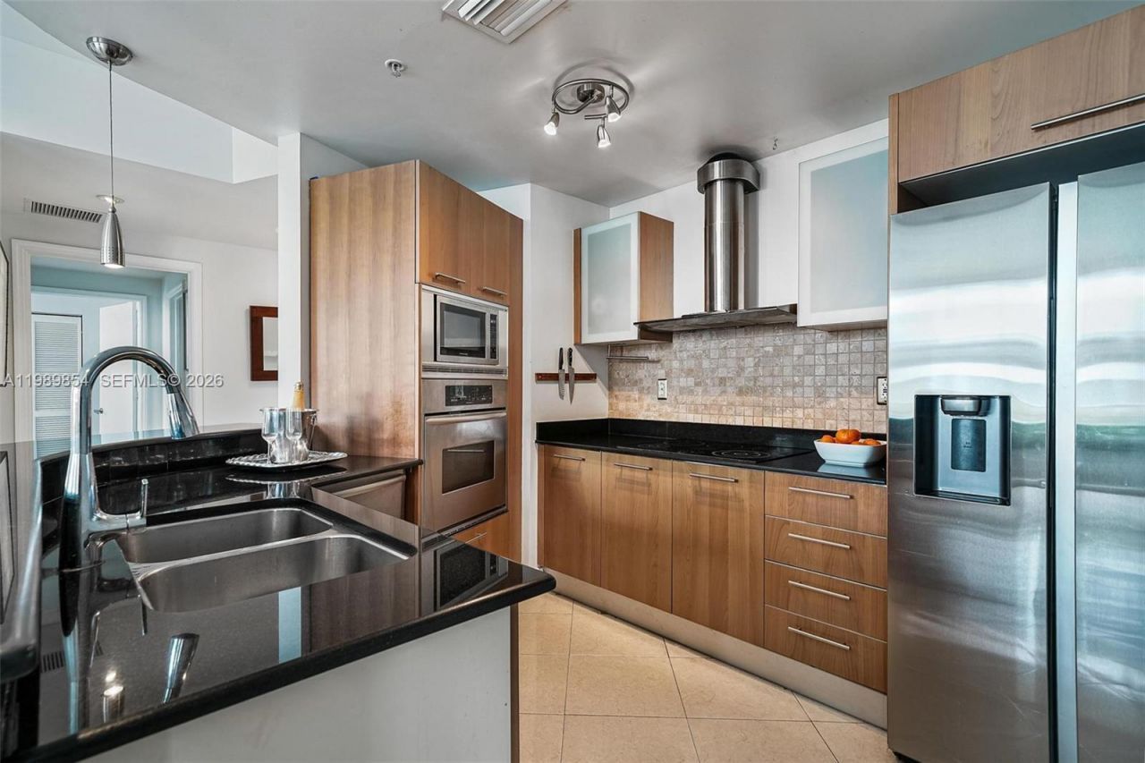 5970 Indian Creek Dr, Unit PH-4, Miami Beach, FL 33140 Photo