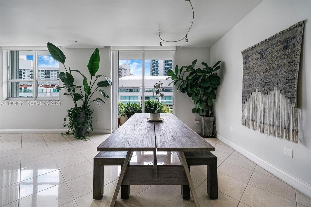 5970 Indian Creek Dr, Unit PH-4, Miami Beach, FL 33140 Photo