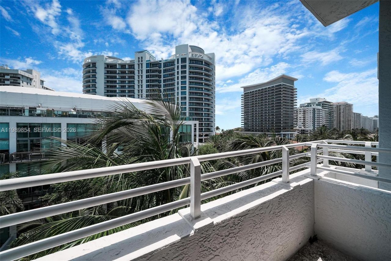 5970 Indian Creek Dr, Unit PH-4, Miami Beach, FL 33140 Photo