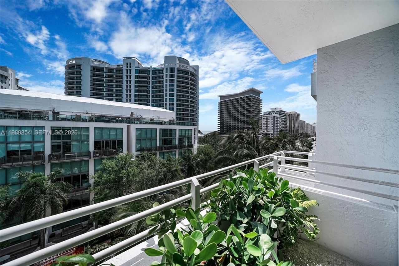 5970 Indian Creek Dr, Unit PH-4, Miami Beach, FL 33140 Photo