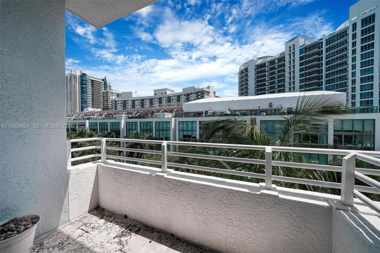 5970 Indian Creek Dr, Unit PH-4, Miami Beach, FL 33140 Photo