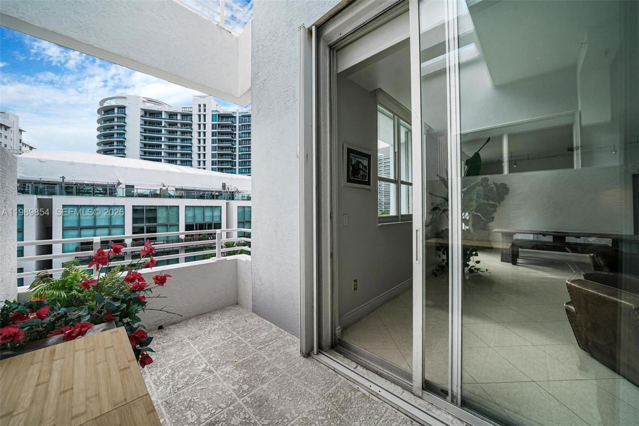 5970 Indian Creek Dr, Unit PH-4, Miami Beach, FL 33140 Photo