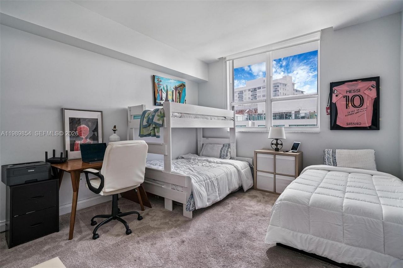 5970 Indian Creek Dr, Unit PH-4, Miami Beach, FL 33140 Photo