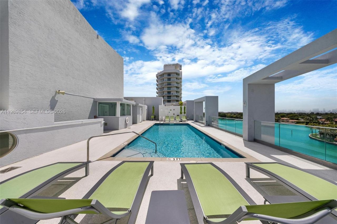 5970 Indian Creek Dr, Unit PH-4, Miami Beach, FL 33140 Photo