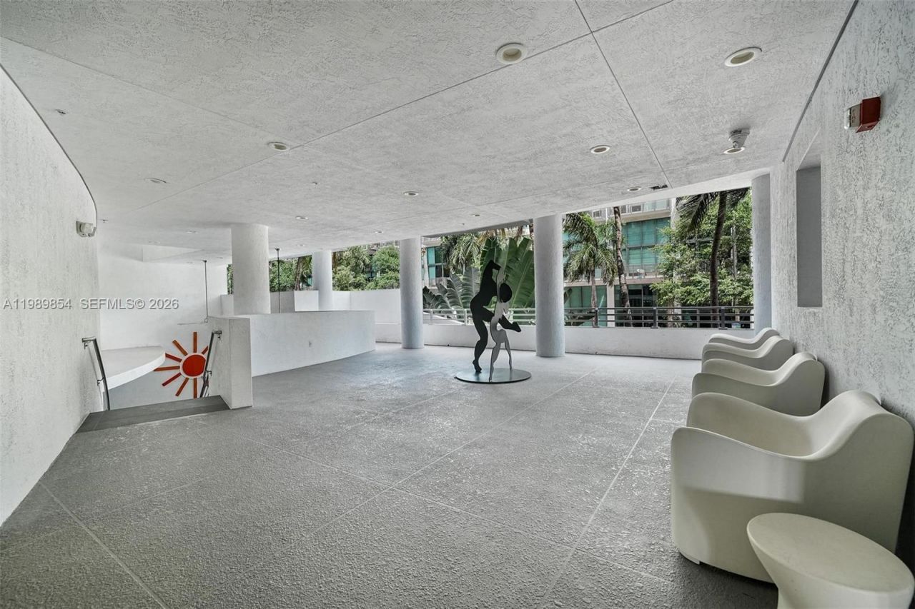 5970 Indian Creek Dr, Unit PH-4, Miami Beach, FL 33140 Photo