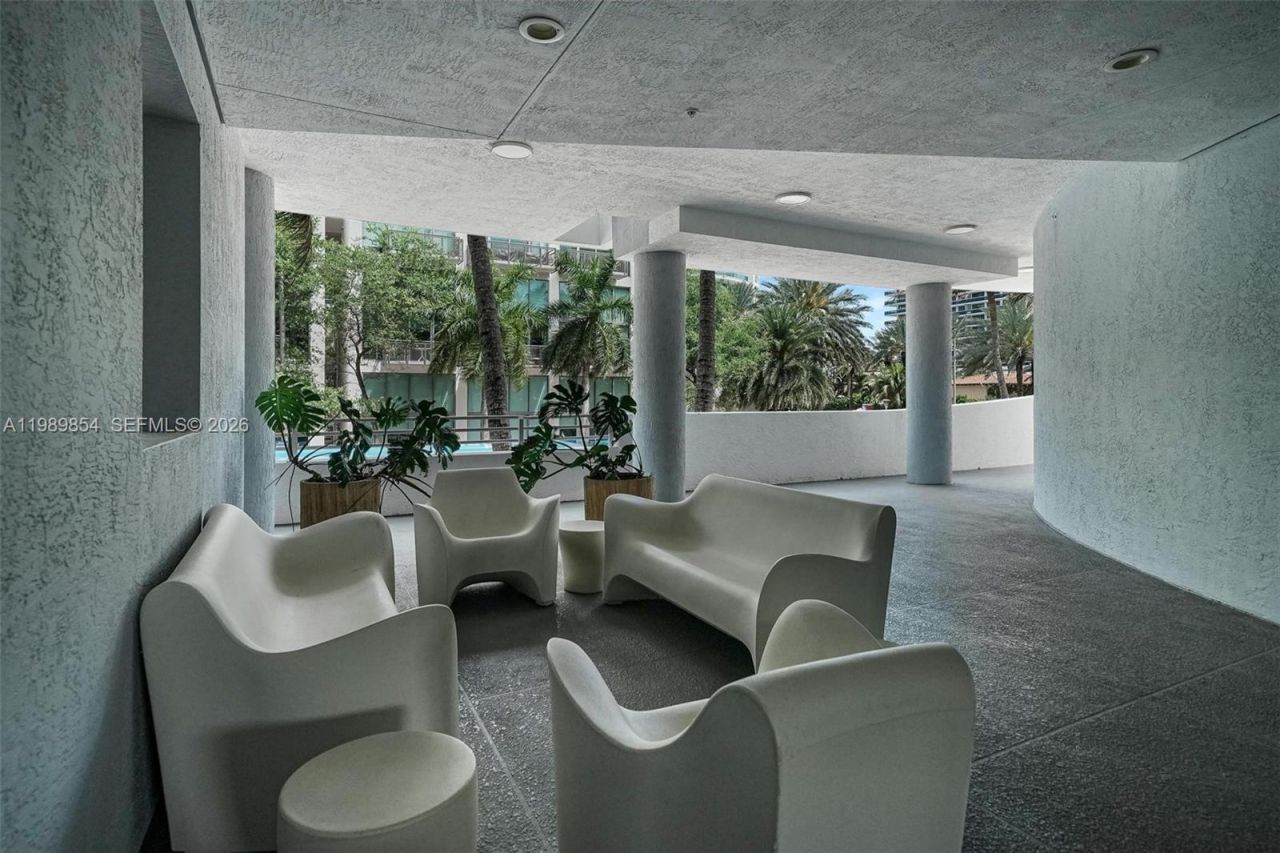 5970 Indian Creek Dr, Unit PH-4, Miami Beach, FL 33140 Photo