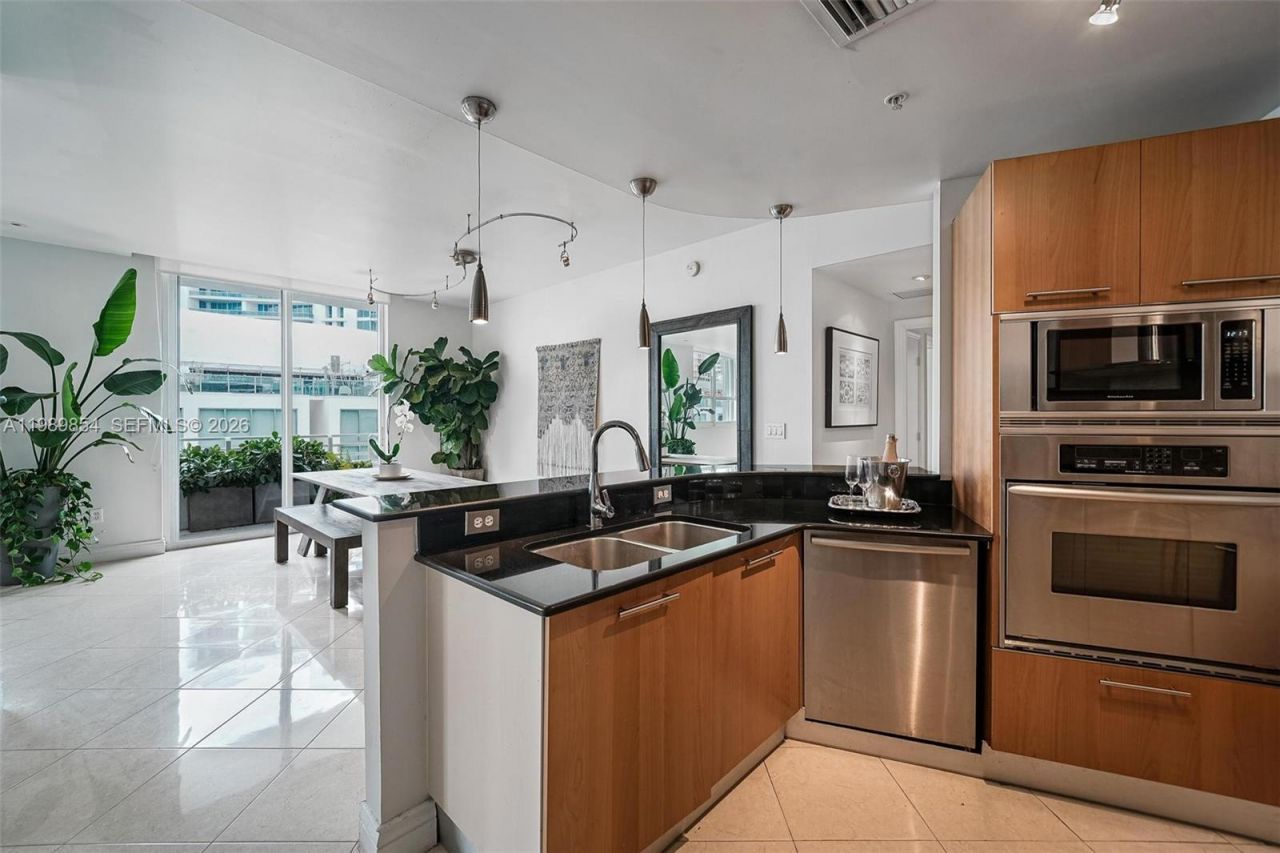 5970 Indian Creek Dr, Unit PH-4, Miami Beach, FL 33140 Photo