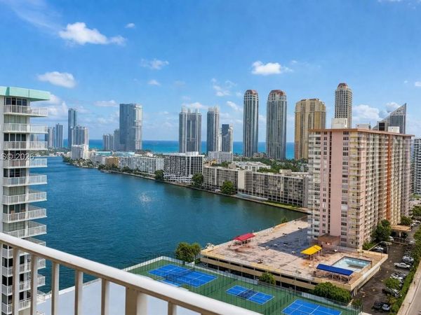 290 174th St , Unit 2211, Sunny Isles Beach, FL 33160