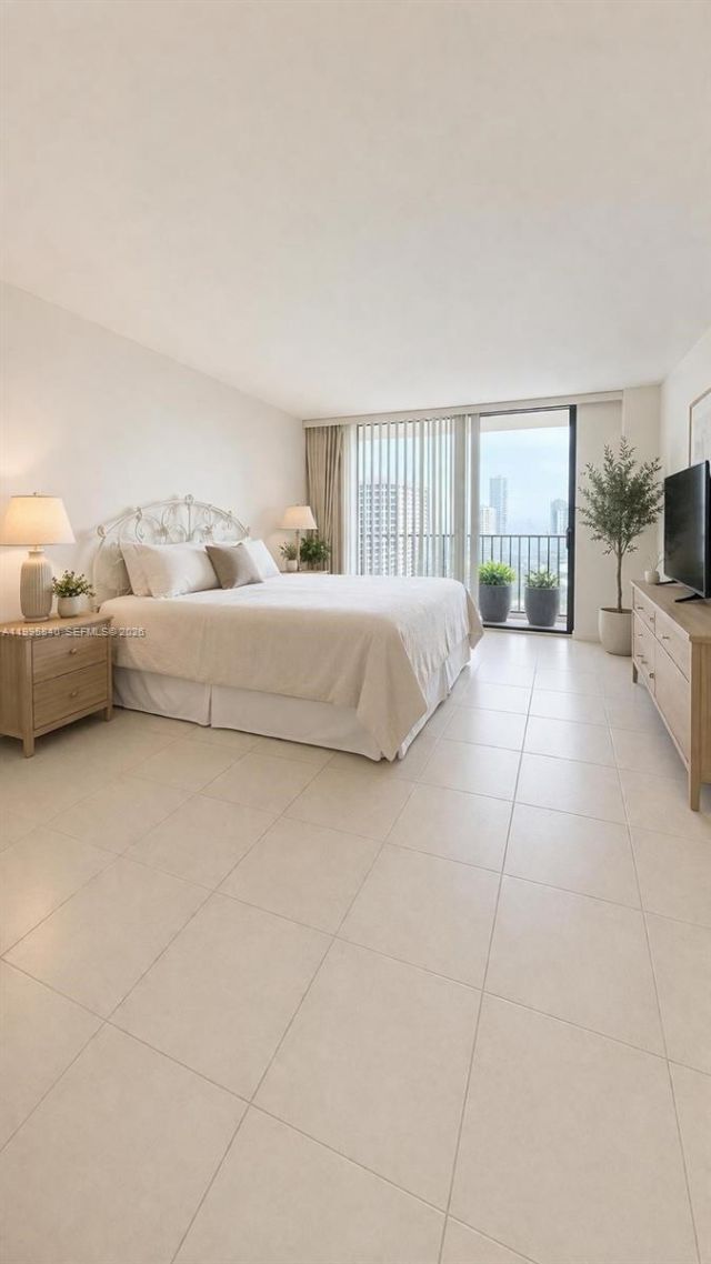 290 174th St , Unit 2211, Sunny Isles Beach, FL 33160 Photo