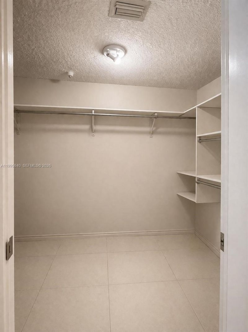 290 174th St , Unit 2211, Sunny Isles Beach, FL 33160 Photo