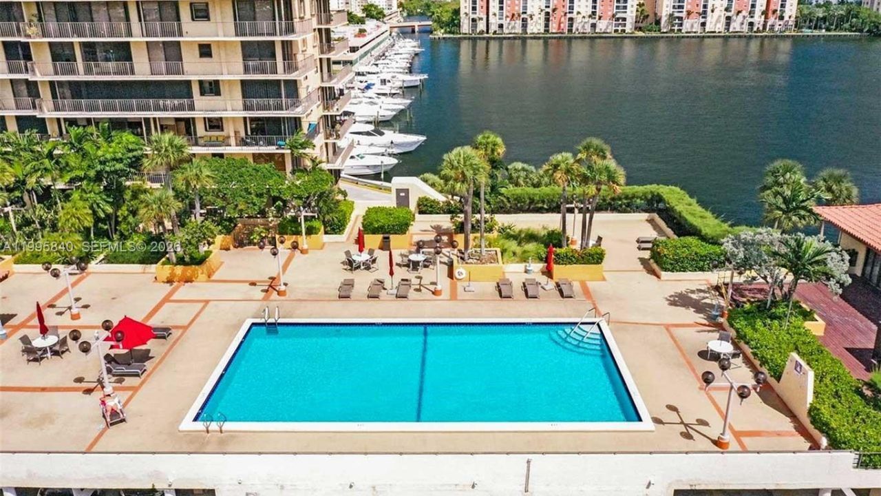 290 174th St , Unit 2211, Sunny Isles Beach, FL 33160 Photo