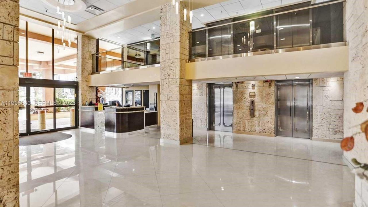 290 174th St , Unit 2211, Sunny Isles Beach, FL 33160 Photo