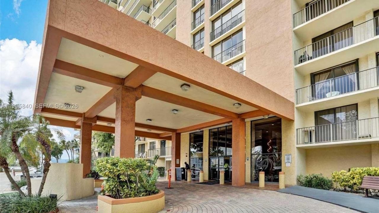 290 174th St , Unit 2211, Sunny Isles Beach, FL 33160 Photo