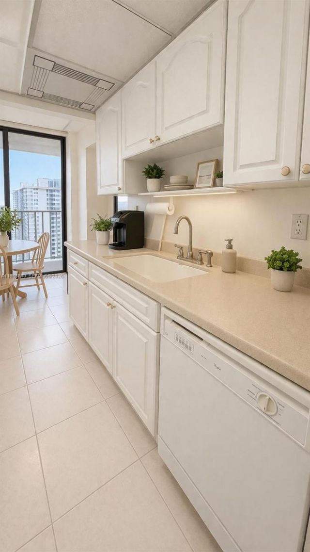 290 174th St , Unit 2211, Sunny Isles Beach, FL 33160 Photo