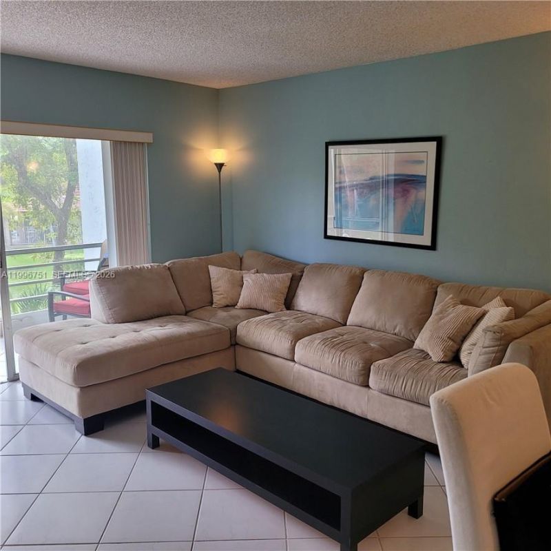 3774 Inverrary Blvd, Unit 206P, Lauderhill, FL 33319 Photo