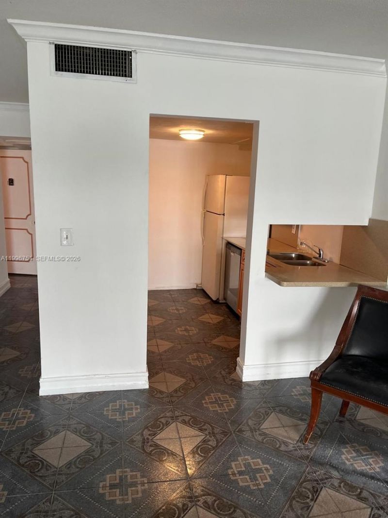 285 NE 191st St, Unit 2901, Miami, FL 33179 Photo