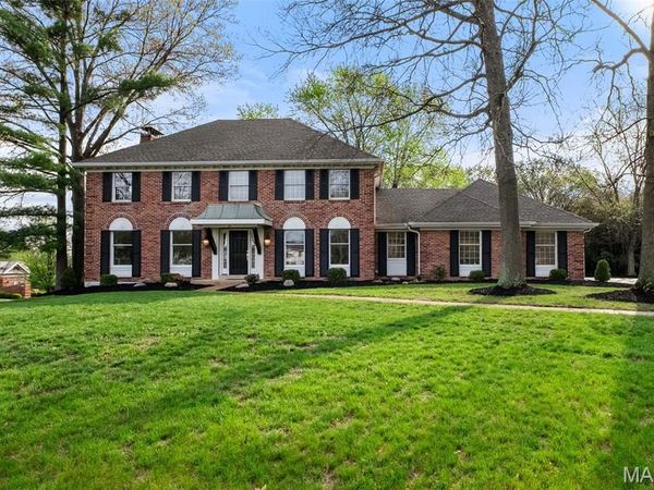 156 Highgrove Court, Chesterfield, MO 63005