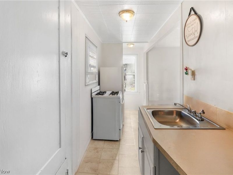 499 Brown Street, Akron, OH 44311 Photo 12