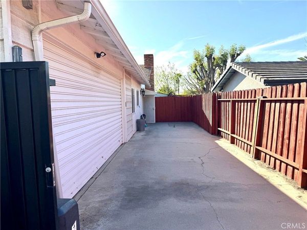 4033 Mt Vernon, Riverside, CA 92507