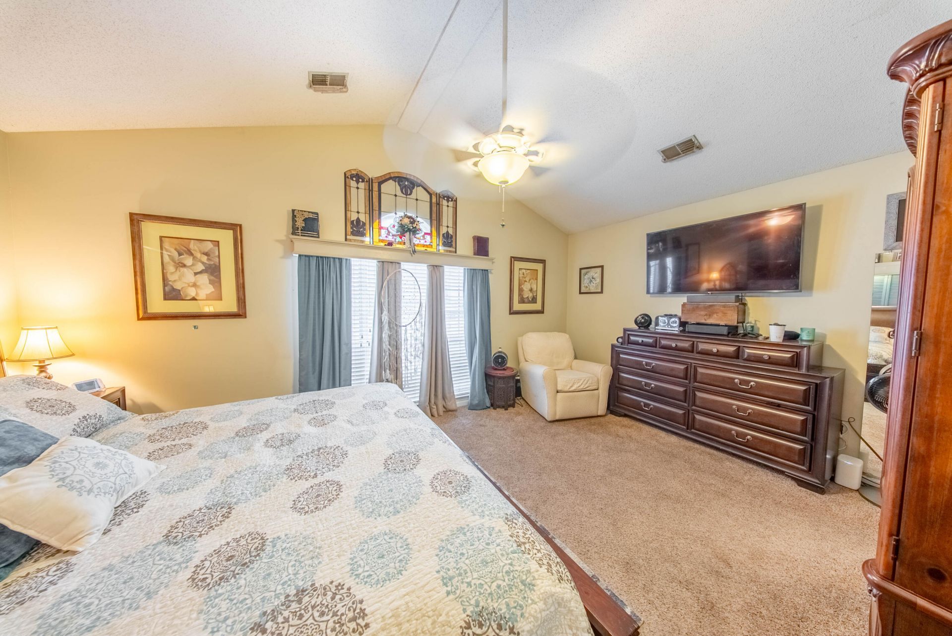 102 Galsworthy Drive Photo 16