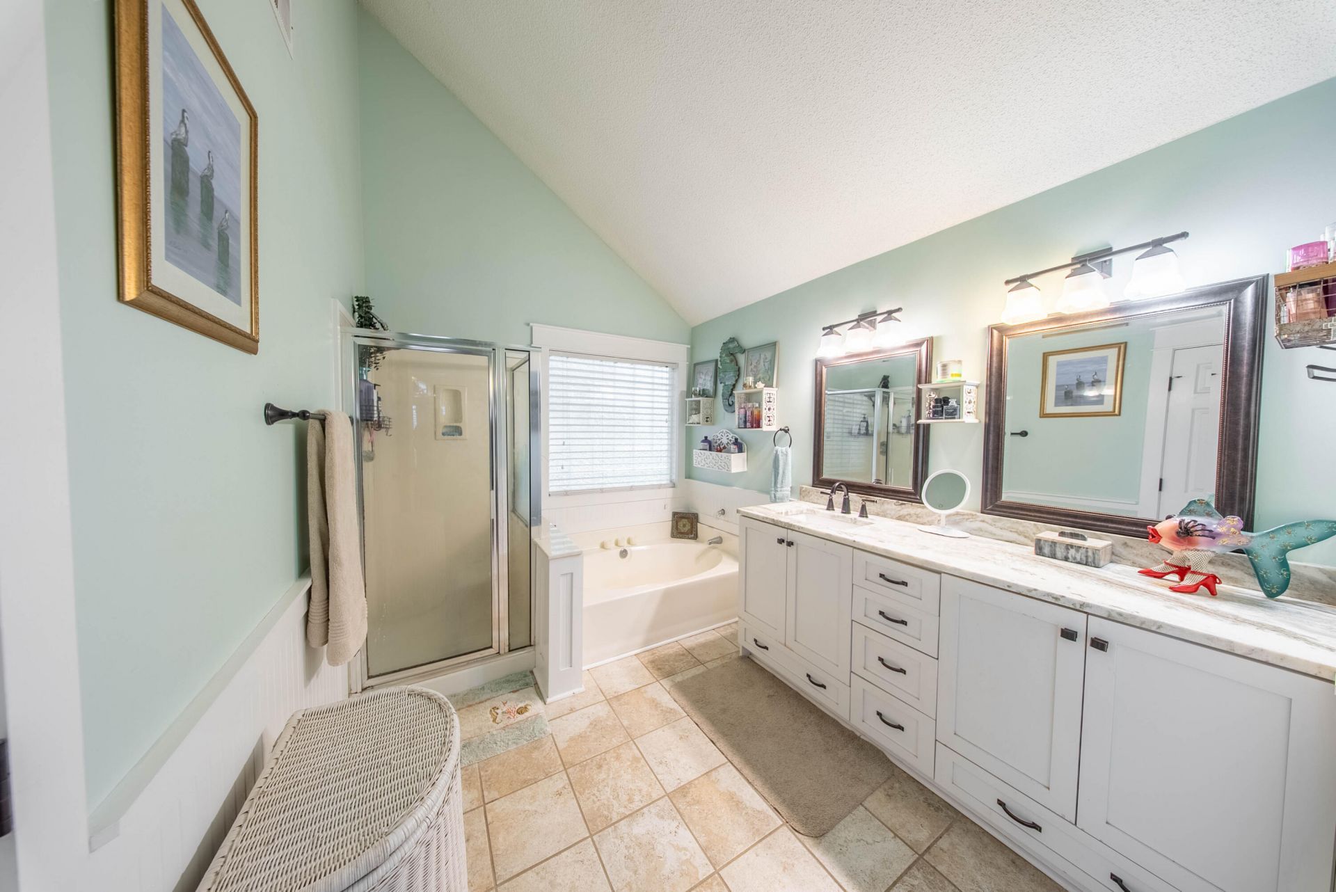 102 Galsworthy Drive Photo 17