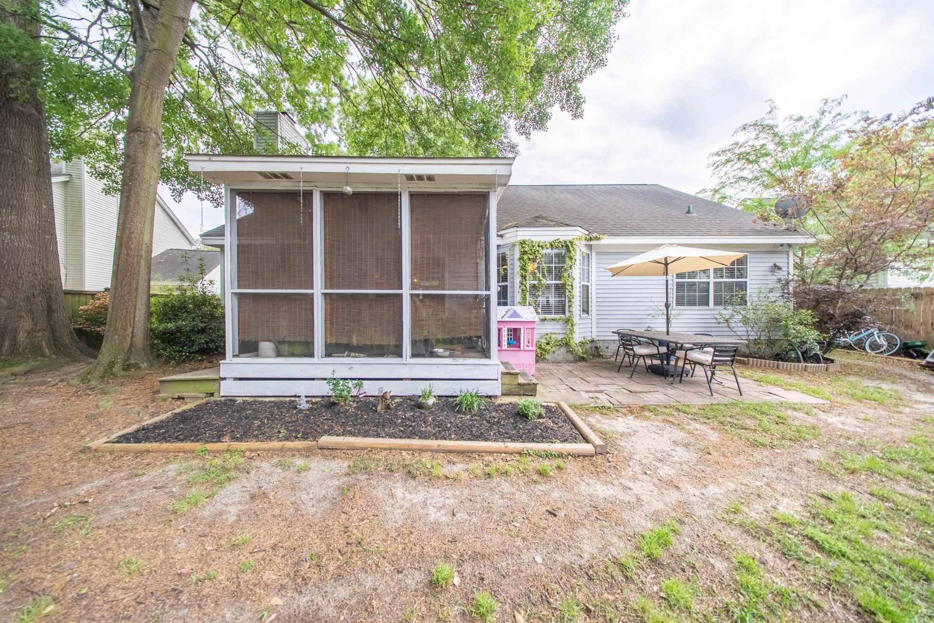 102 Galsworthy Drive Photo 26