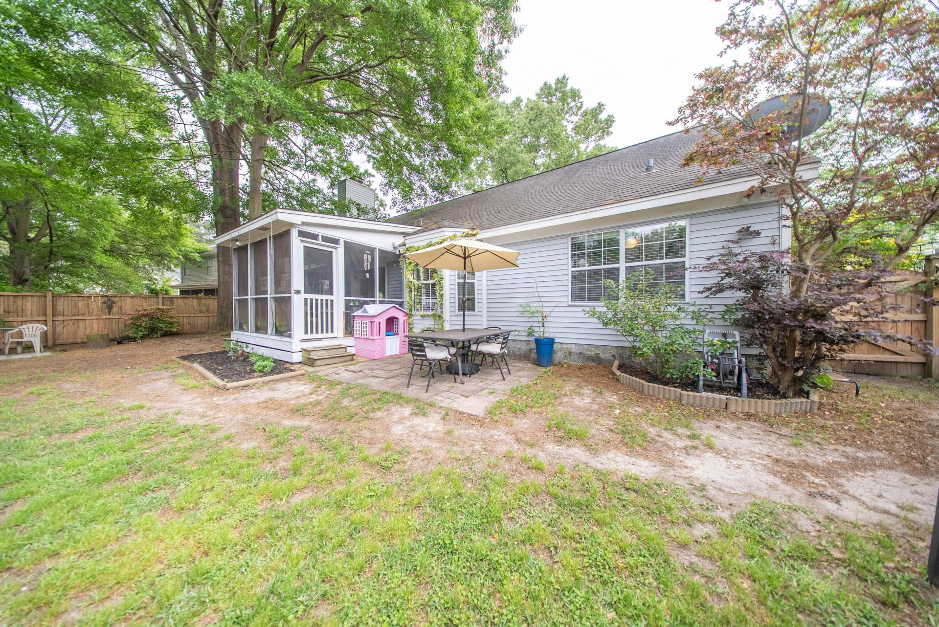 102 Galsworthy Drive Photo 28