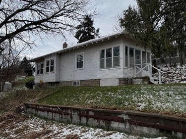 1415 J Street, Tekamah, NE 68061