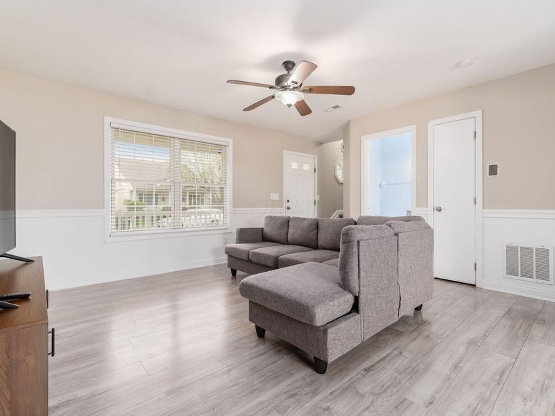 5465 Poolbeg Street, Canal Winchester, OH 43110 Photo 5