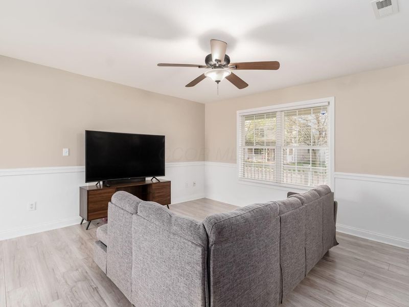 5465 Poolbeg Street, Canal Winchester, OH 43110 Photo 6