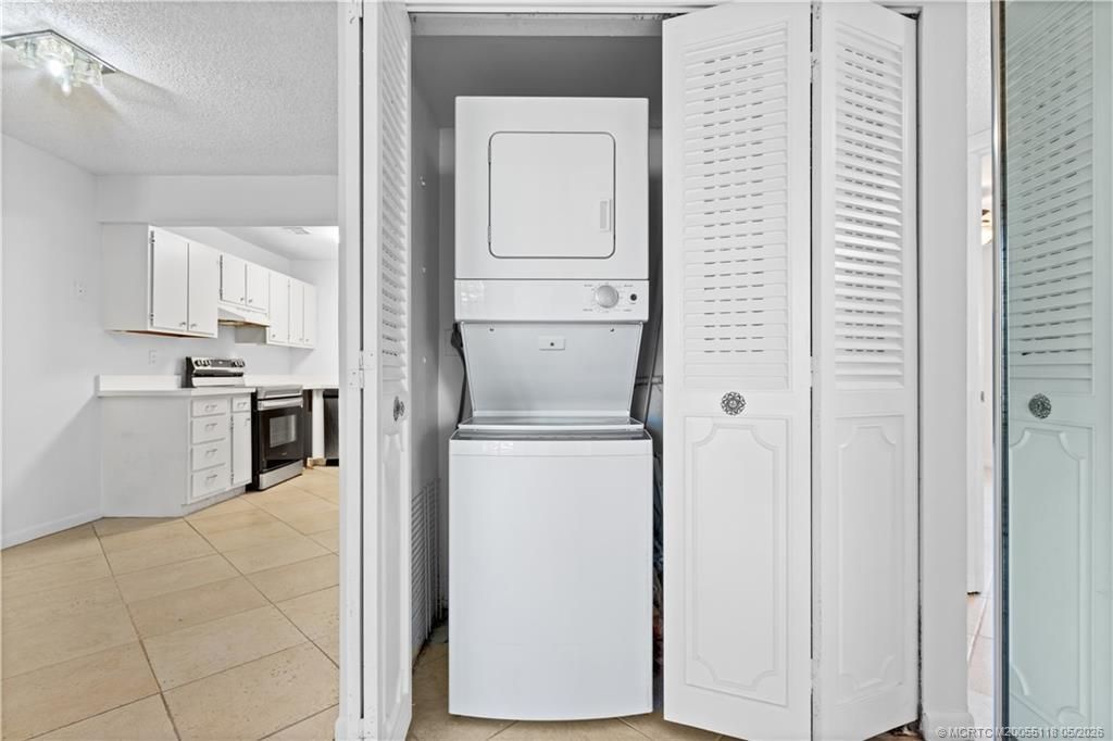 2118 SE Edler Drive, Unit B, Stuart, FL 34994 Photo