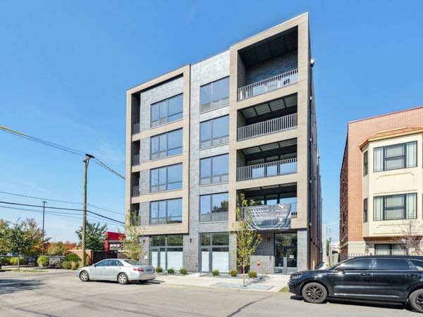 2342 W Adams Street , Unit 208, Chicago, IL 60612