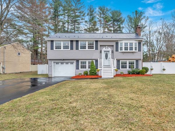 13 Brookside Dr, Billerica, MA 01821