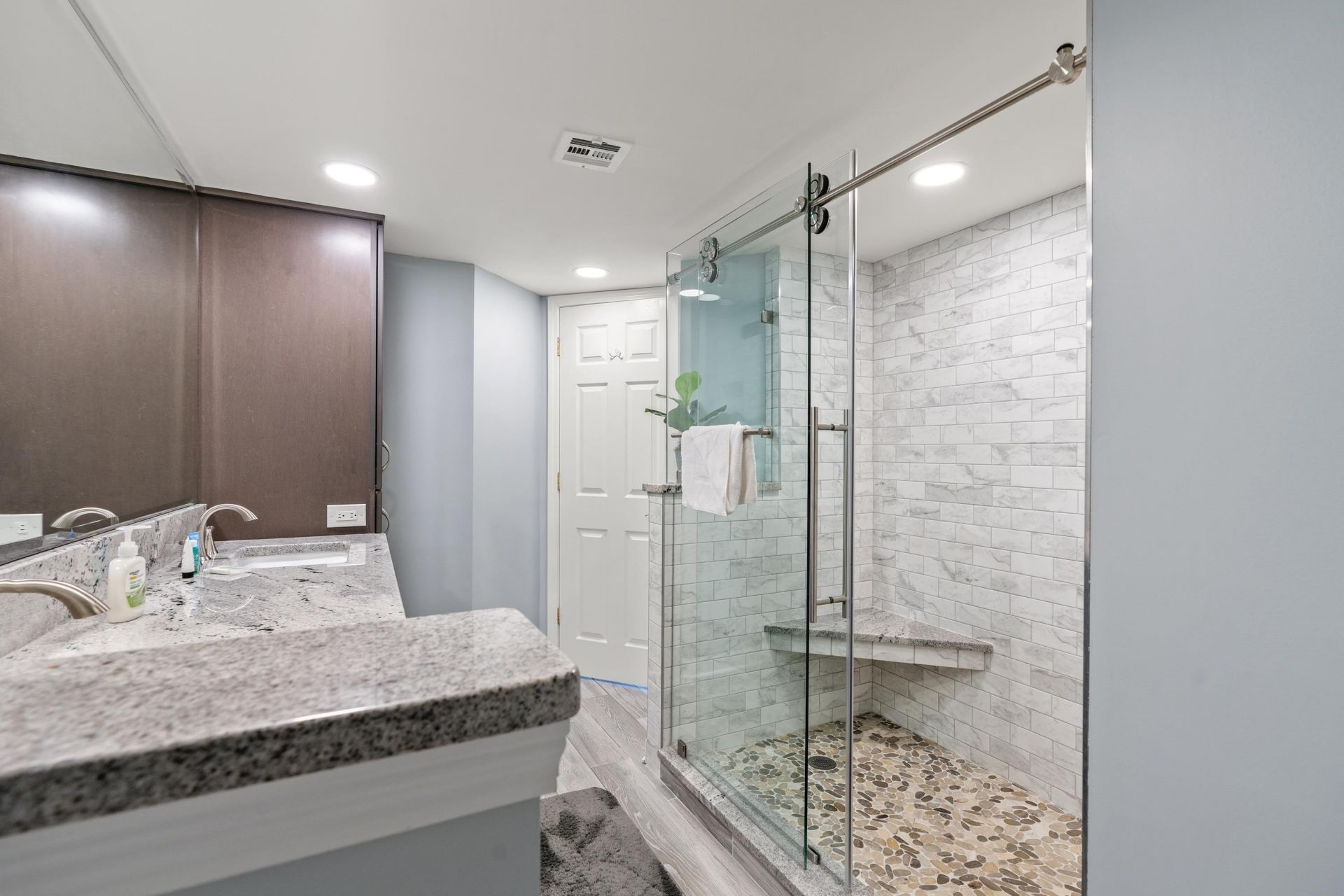 9650 Shore Dr. Photo 13