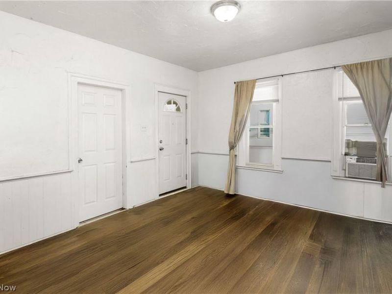 511 Brown Street, Akron, OH 44311 Photo 2