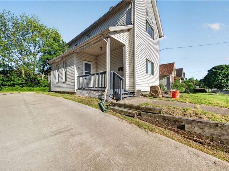 511 Brown Street, Akron, OH 44311 Photo 2