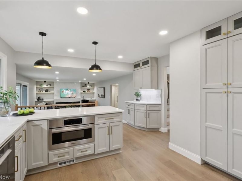 23821 Halburton Road, Beachwood, OH 44122 Photo 10