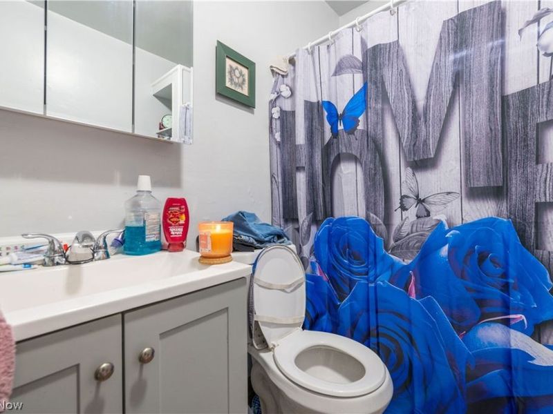 4004 E 52nd Street, Newburgh Heights, OH 44105 Photo 13